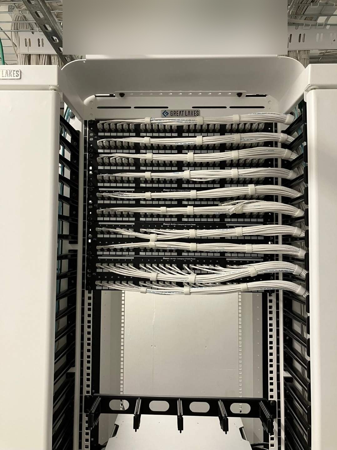 Access switch rack and stack